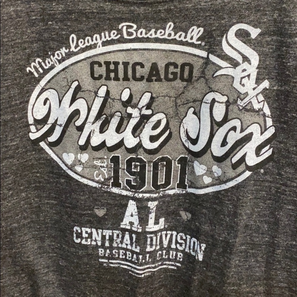 🌟 Chicago white Sox baseball tee. Size large - Picture 2 of 5